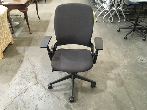 Steelcase Leap Task Chair V2 (Charcoal)