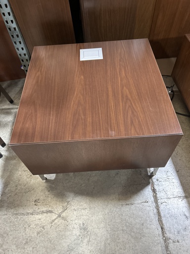 Occasional Table - 29"x29" Mah w/power