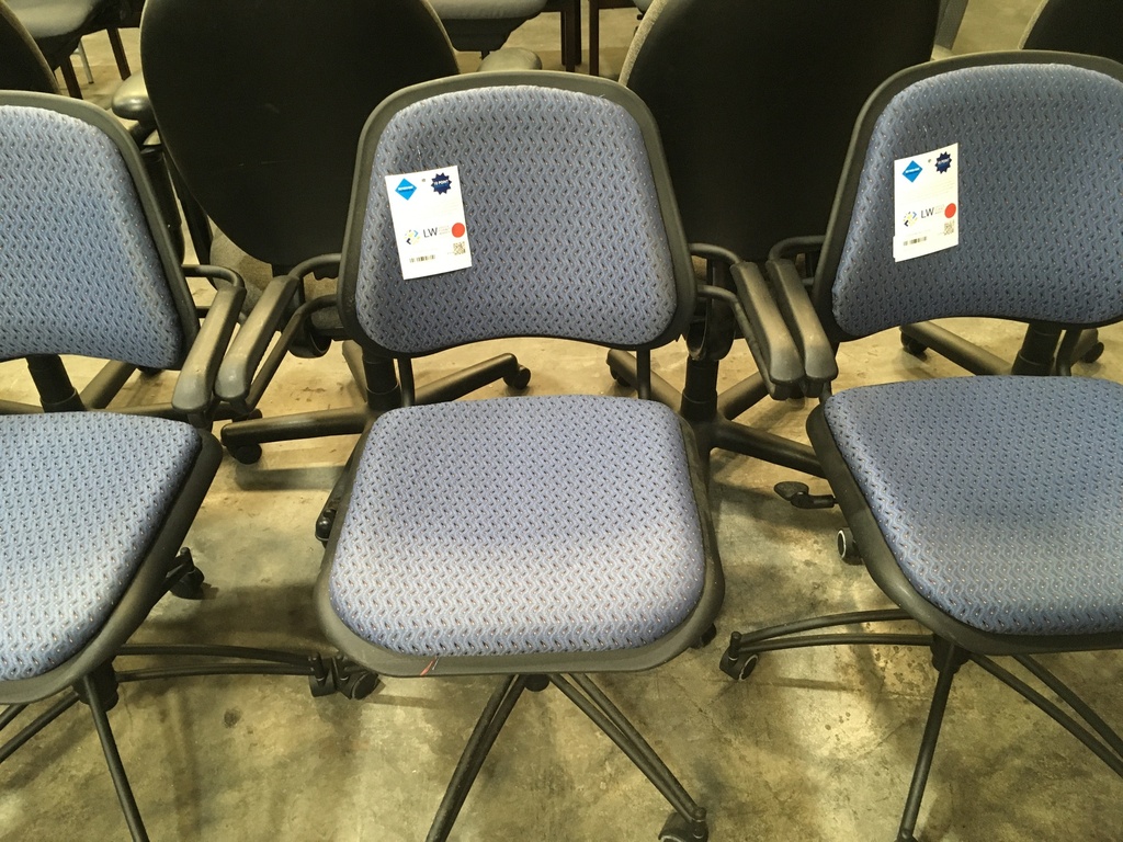 Chromecraft Blue Pattern Task Chair