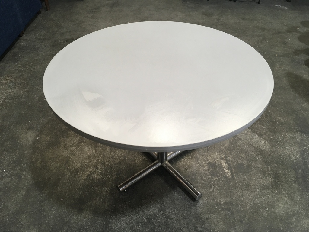 Bevis 42" Grey Round Breakroom table