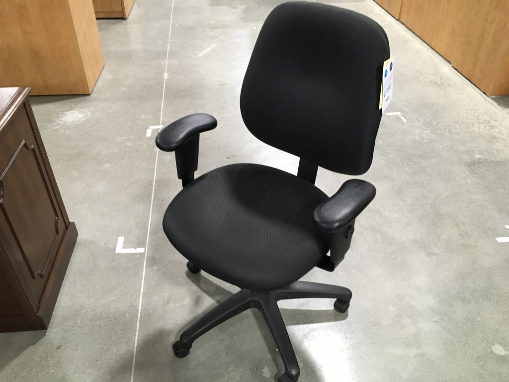 Black Pattern Task Chair