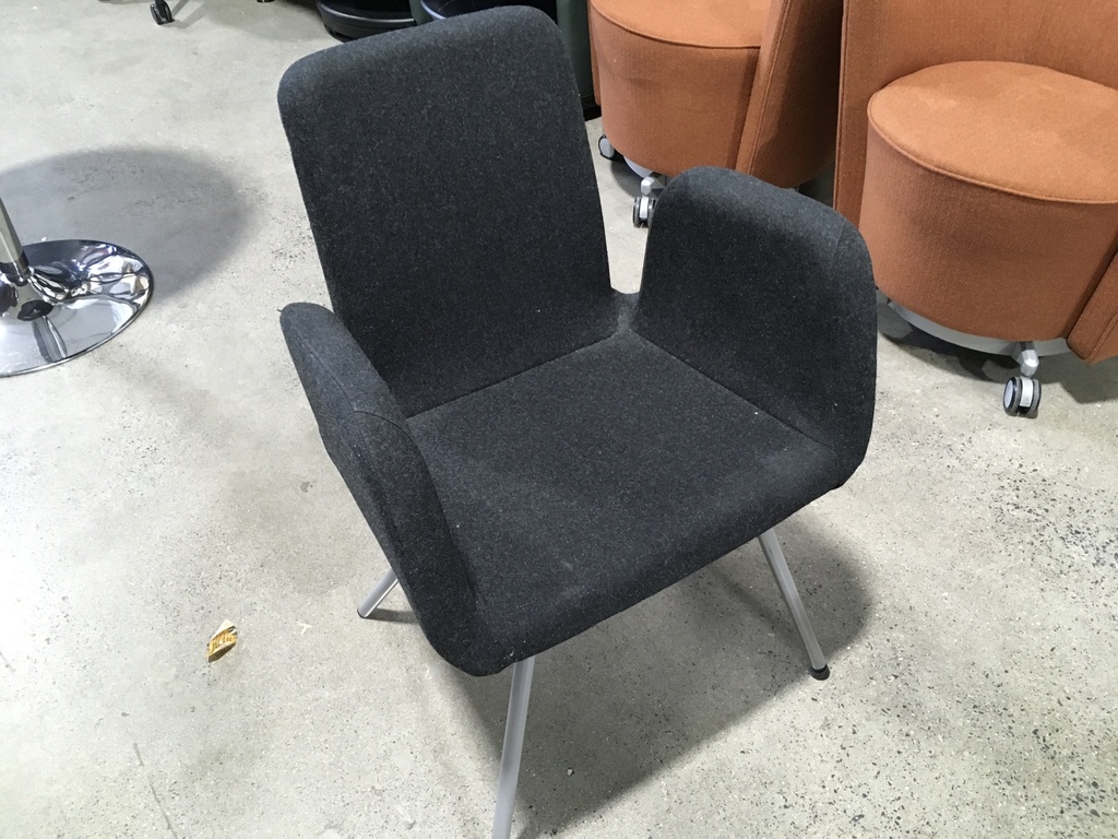 Side Chair (Black)