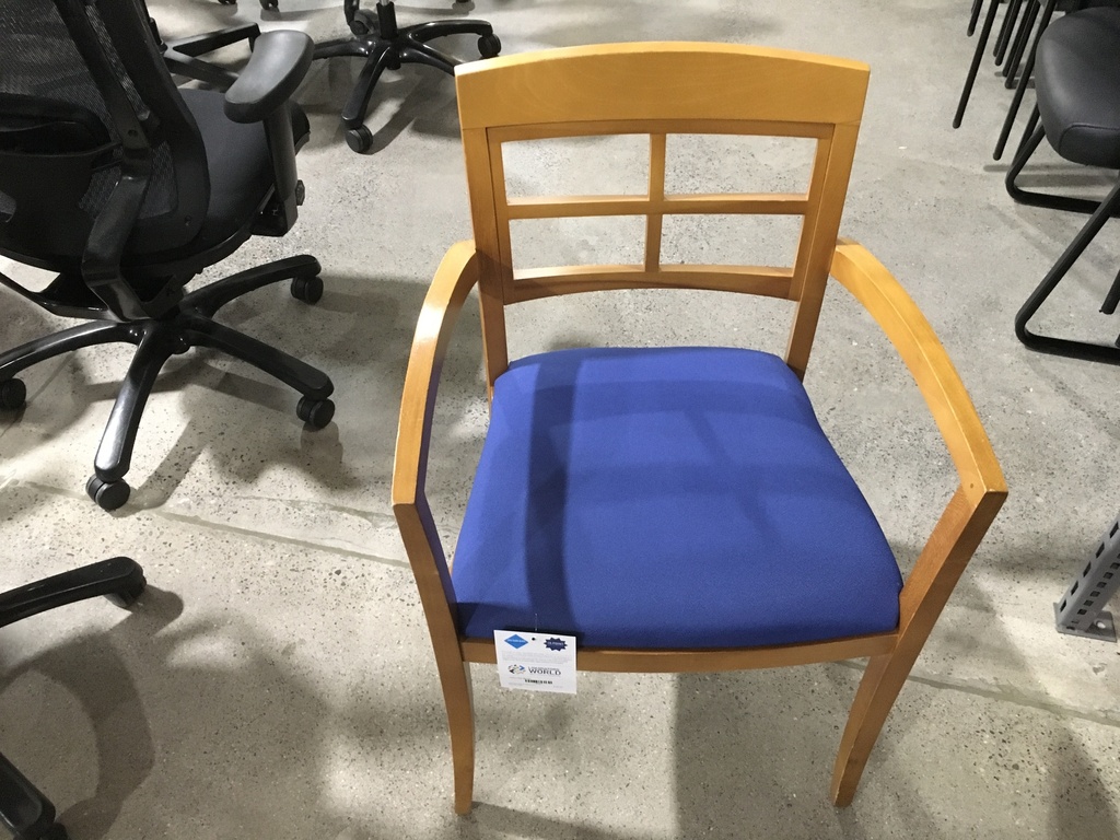 Guest Chair Blonde