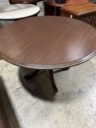 48" Traditional Round Table