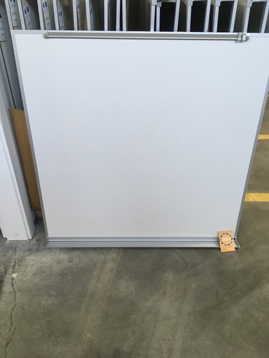 4'x4' Whiteboard magnetic w/ fixed shelf